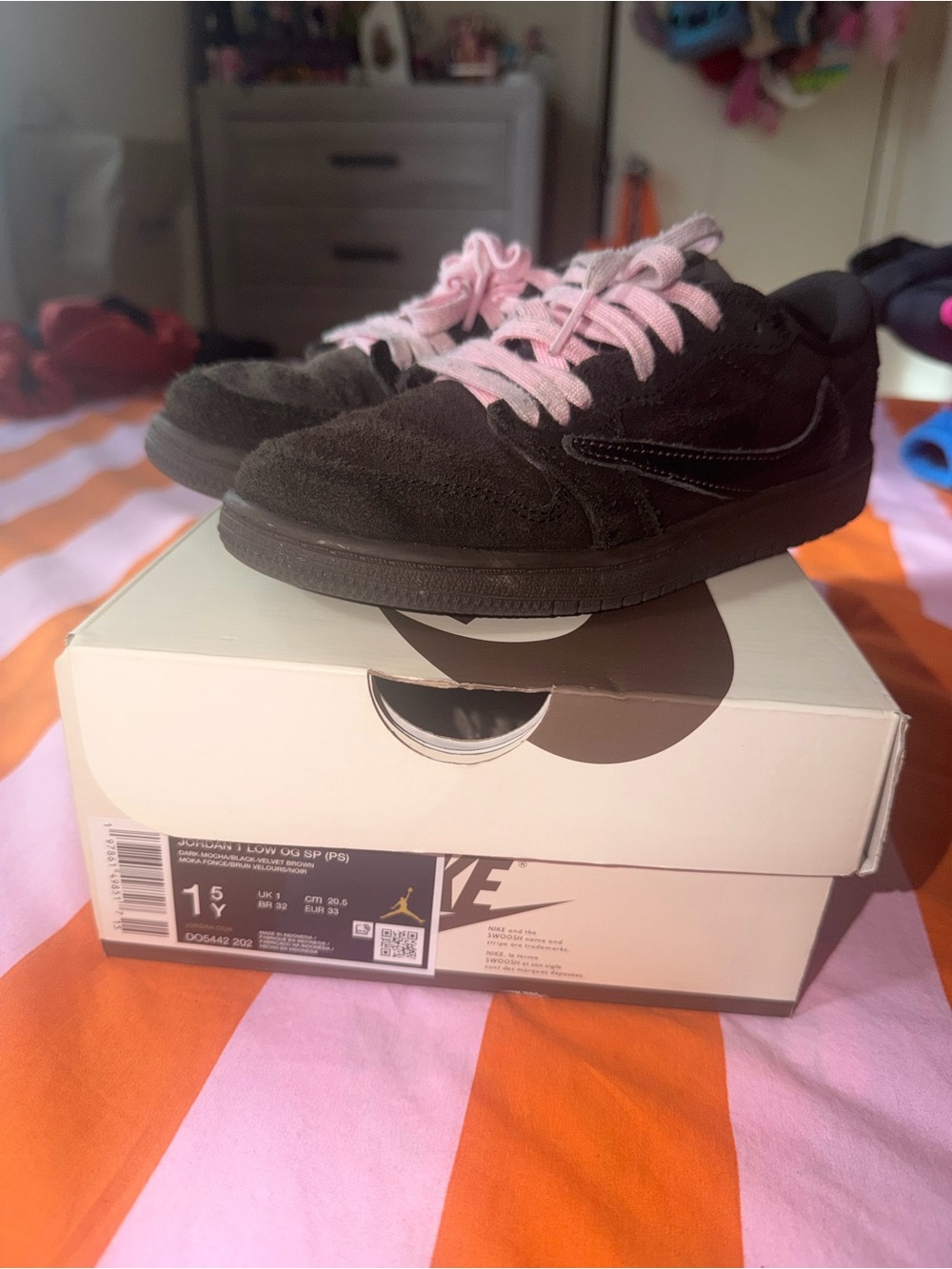 Kids Nike Brown Suede Low-Top Travis Scott Sneakers